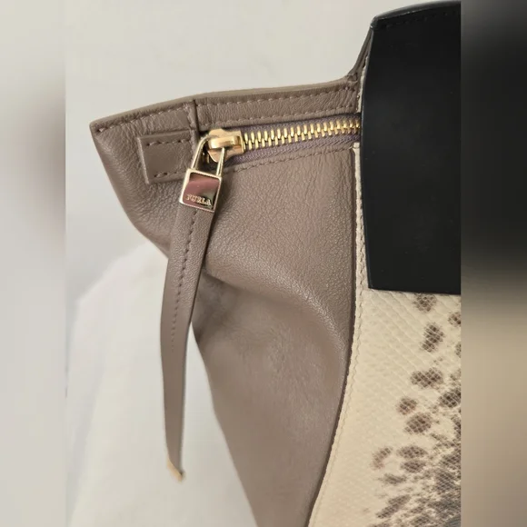 Furla Snakeskin LIKE NEW CONDITION & DUSTBAG - Picture 6 of 6